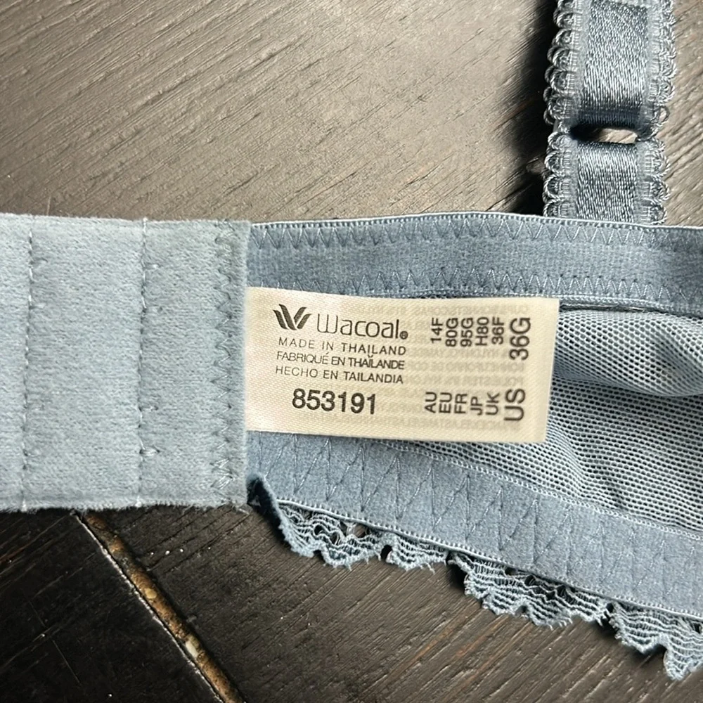 Wacoal Women's Embrace Lace Contour Bra NWT 853191